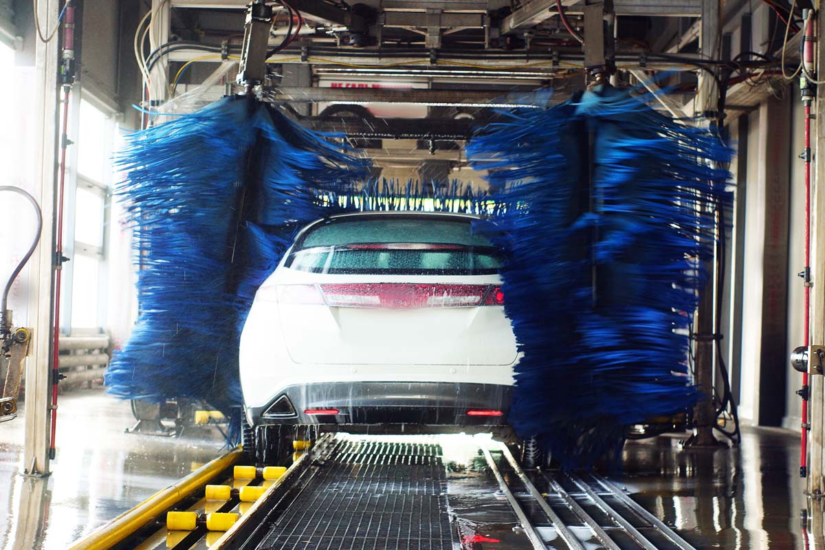 Automatic vs. Touchless Car Washes in Burnaby